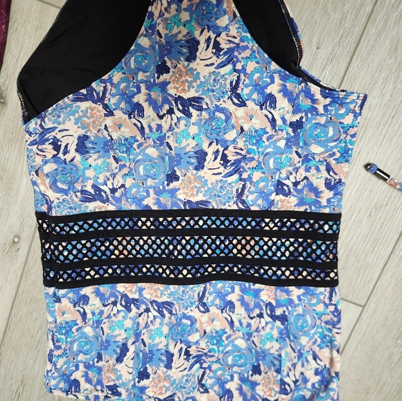 2 swim suits one piece - Picture 3 of 4